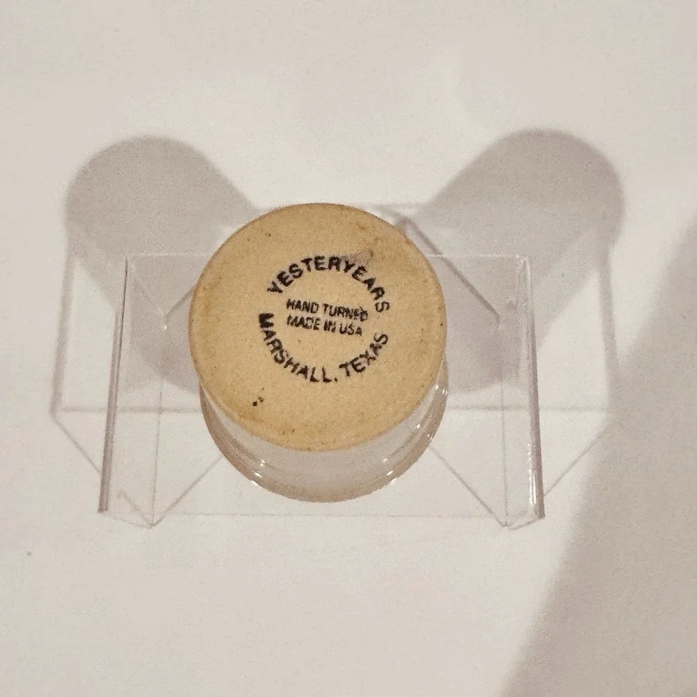 Yesteryears Pottery Small 2.5